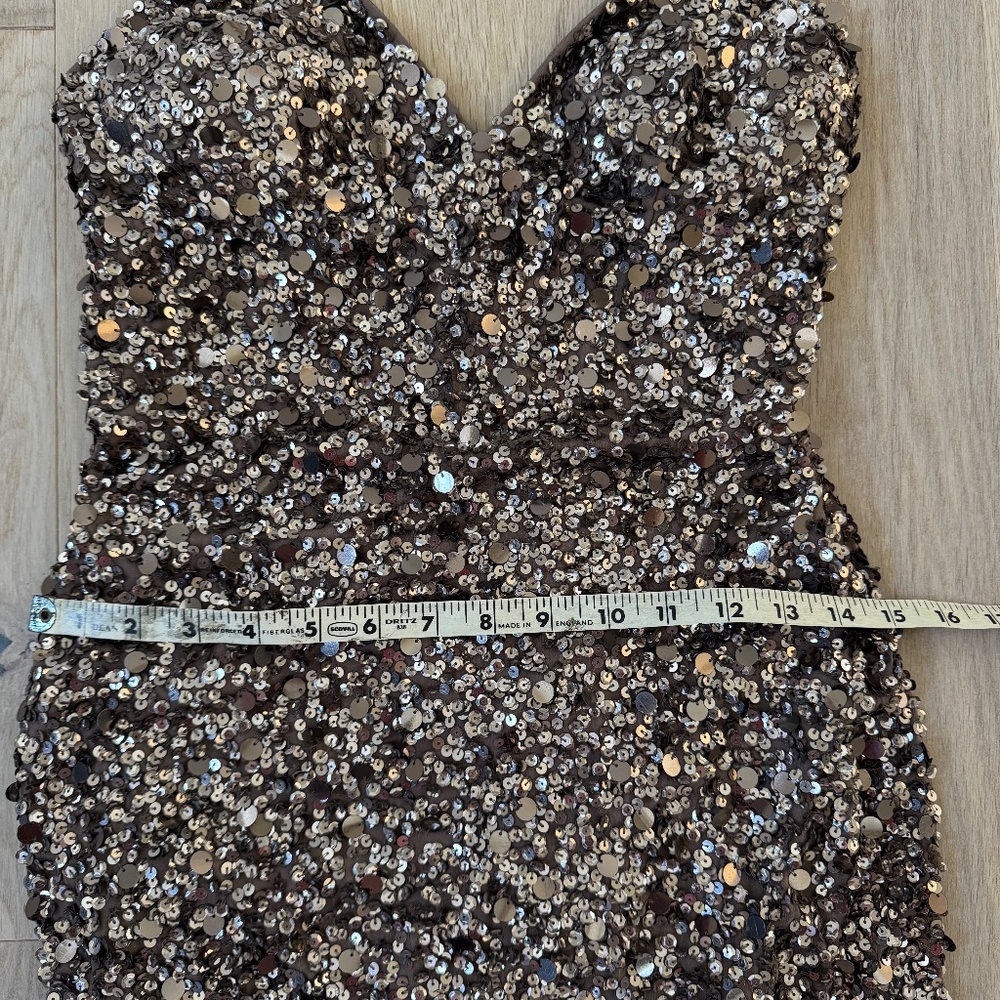 Cache Glittering Dress in Gold Metallic - Picture 6 of 9